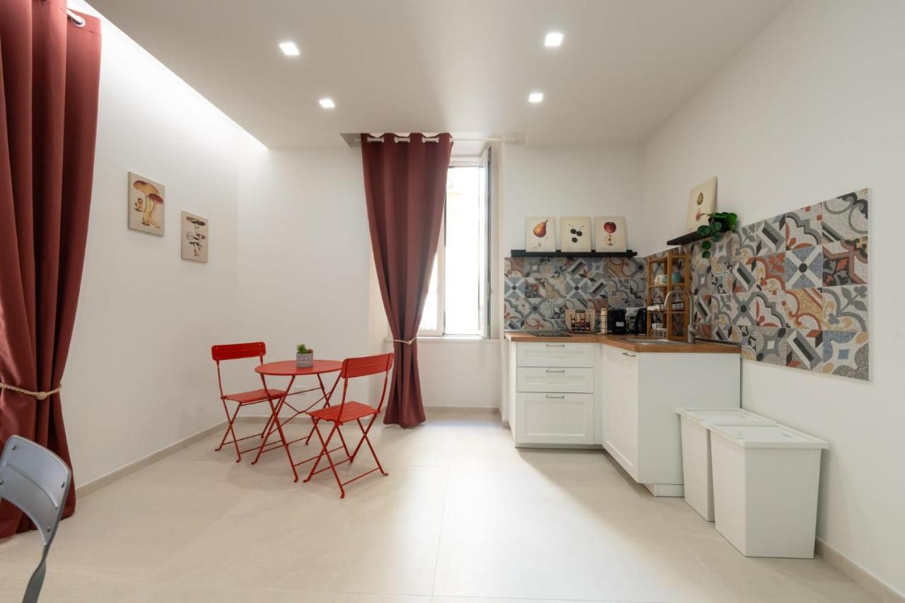 Napoli Maison Suite Екстериор снимка