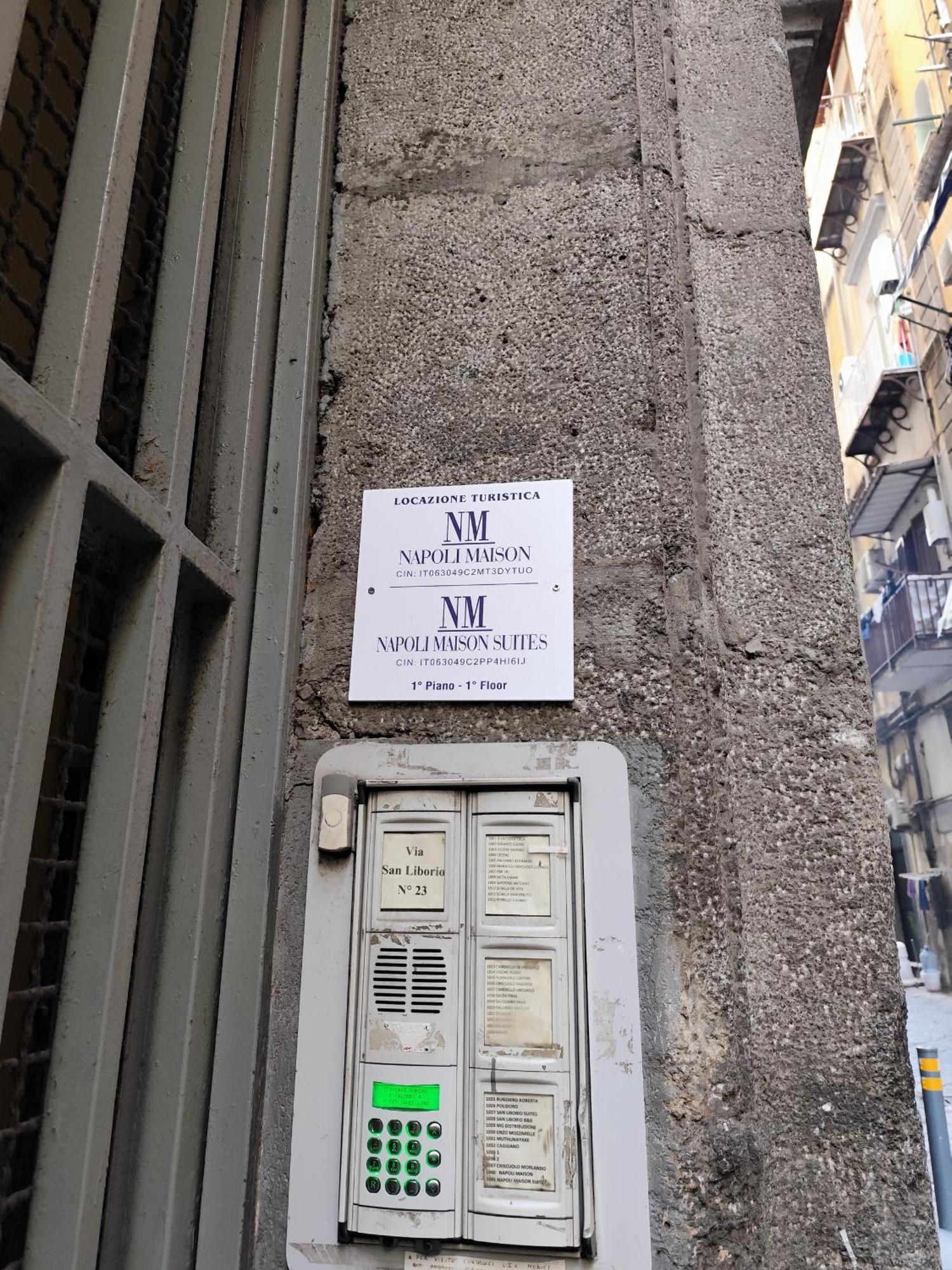 Napoli Maison Suite Екстериор снимка